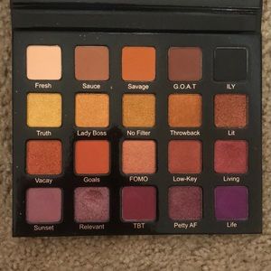 Violet Voss Hashtag Palette